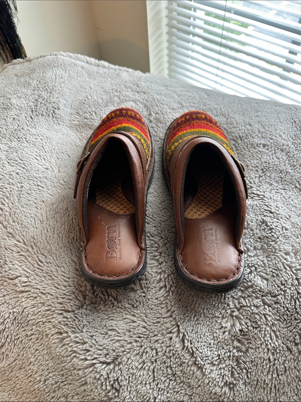 NWOT - Born Brown Leather & Multicolor Knit Slip-On Clogs - Picture 4 of 6